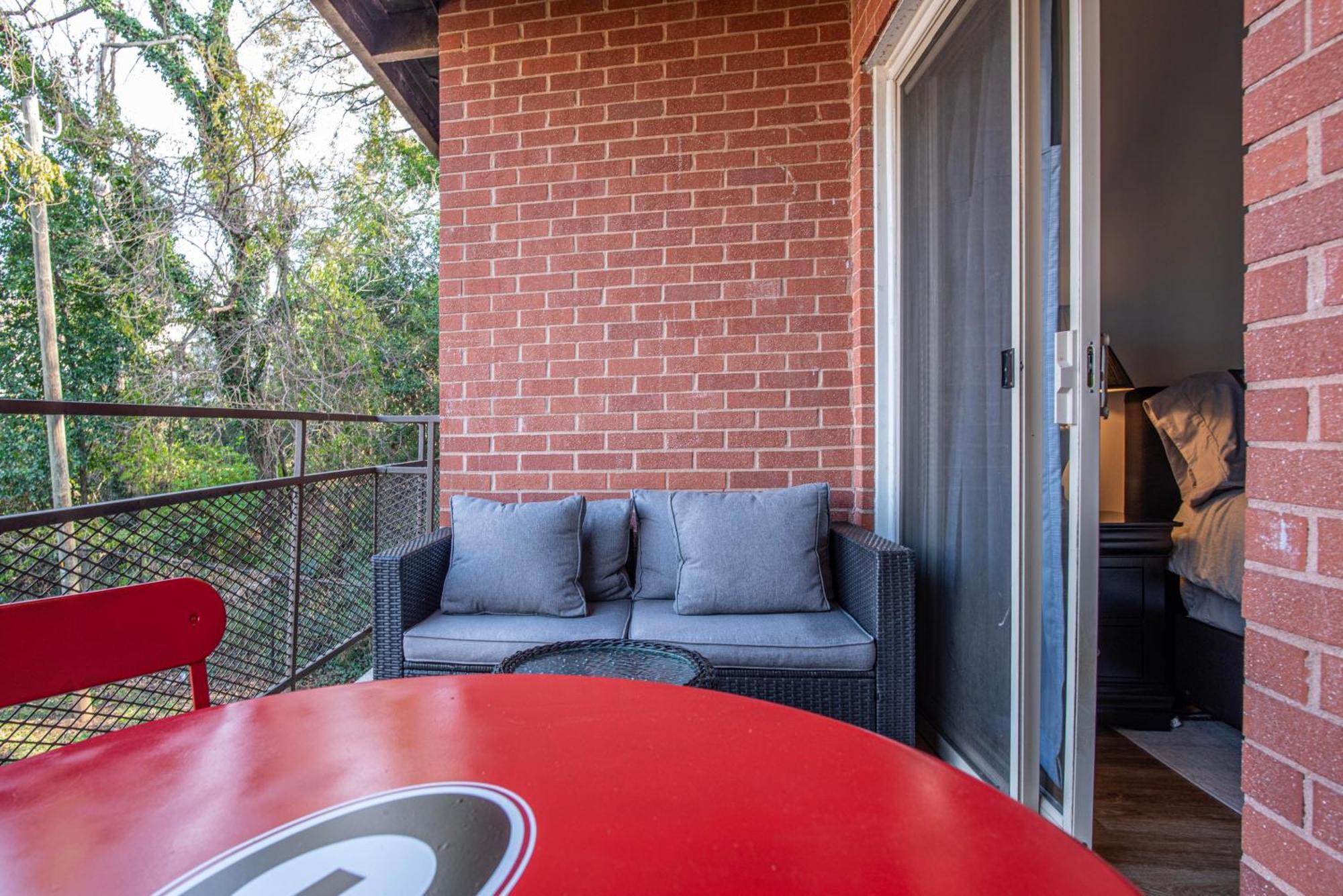 Classic City Getaway - 1 Mile Walk To Sanford Stadium! Athens Zewnętrze zdjęcie